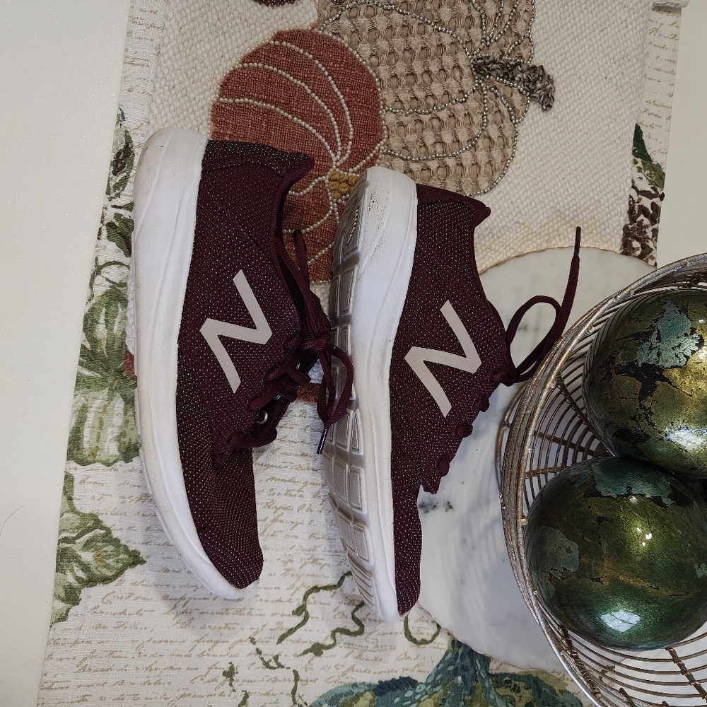 New Balance Women's Maroon Athletic Shoes 8 - Picture 5 of 8